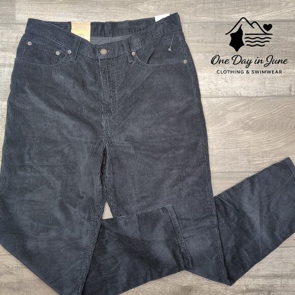 Levi's High Waisted Mom Jeans Corduroy Pants Size 31X30 - Picture 1 of 6